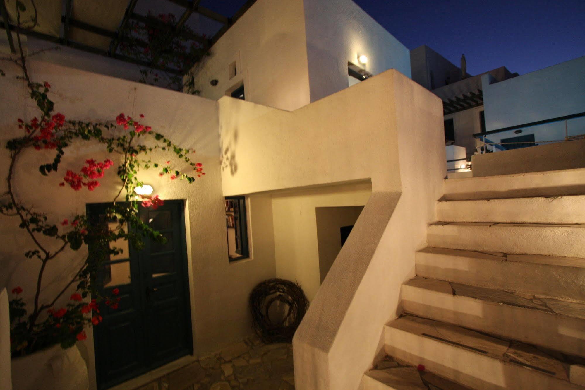 Hotel Oia'S Sunset Extérieur photo